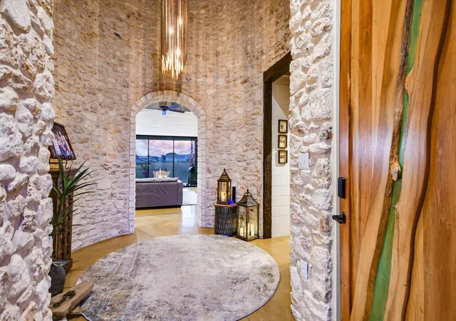 Photo 3 of Single family home for sale at 112 Clearwater Dr, Kingsland, TX 78639 | MLS# 7798779 | Listing updated on 2026-09-21