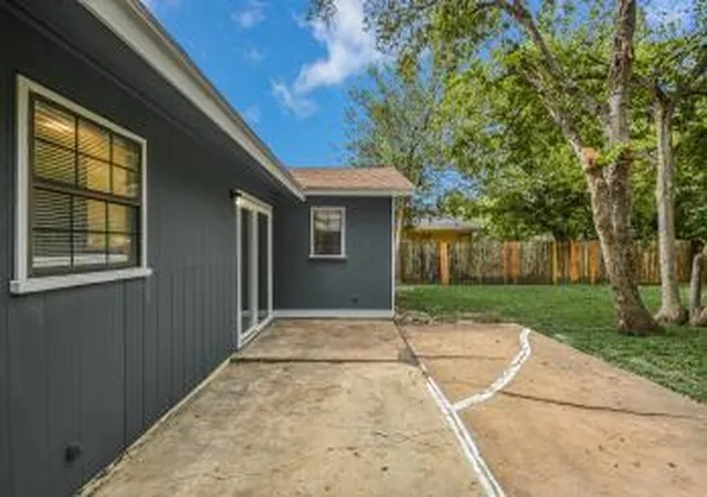 2nd image of 403 Edmond St, Taylor, TX 76574 | MLS# 5633089