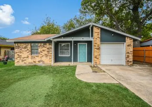 10th image of 403 Edmond St, Taylor, TX 76574 | MLS# 5633089