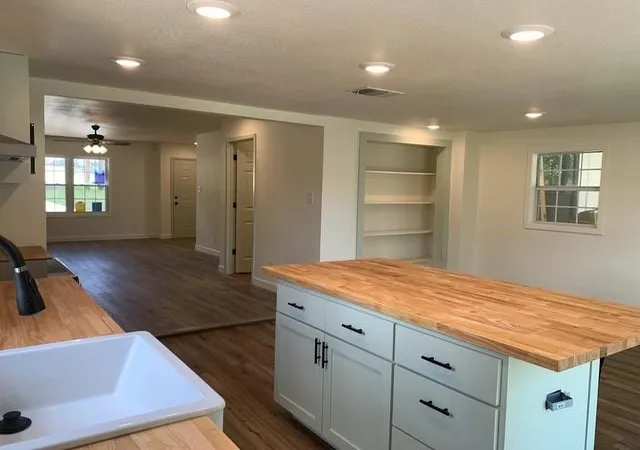 5th image of 510 Avenue F Ave, Marble Falls, TX 78654 | MLS# 9289654