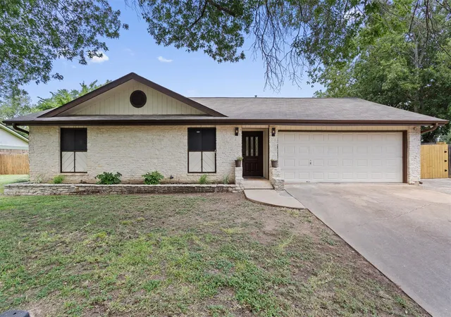 2nd image of 703 Parkway St, Georgetown, TX 78628 | MLS# 8162107