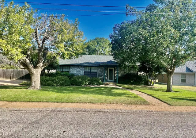 1st image of 1113 Hackberry Dr, Marble Falls, TX 78654 | MLS# 2671318