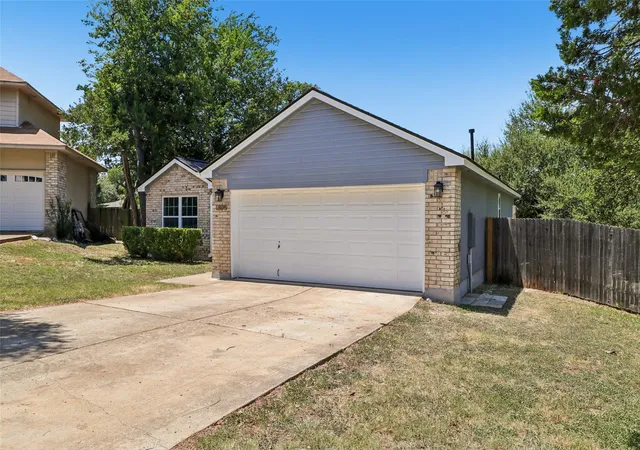 Photo 3 of Single family home for sale at 1805 Bent Oak Cv, Leander, TX 78641 | MLS# 8244279 | Listing updated on 2026-08-09