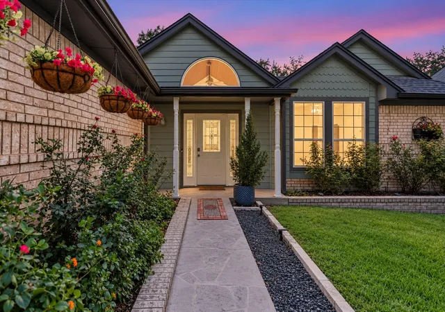 Photo 2 of Single family home for sale at 11704 Swearingen Dr, Austin, TX 78758 | MLS# 6302938 | Listing updated on 2026-10-03