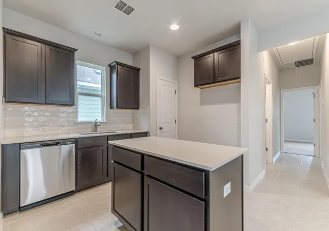 Photo 4 of Single family home for sale at 1064 Esplanade Pkwy, San Marcos, TX 78666 | MLS# 3051545 | Listing updated on 2026-08-15