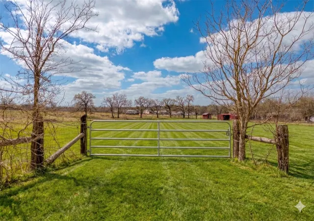 4th image of 430 N Fm 487, Rockdale, TX 76567 | MLS# 2914565