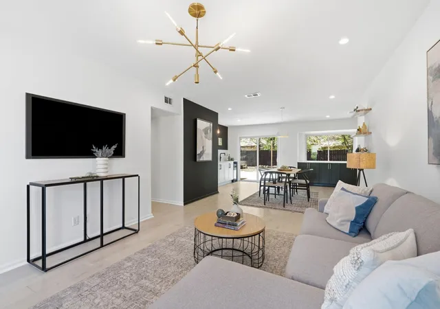 Photo 2 of Single family home for sale at 2609 Berkett Dr, Austin, TX 78745 | MLS# 9729022 | Listing updated on 2026-09-18