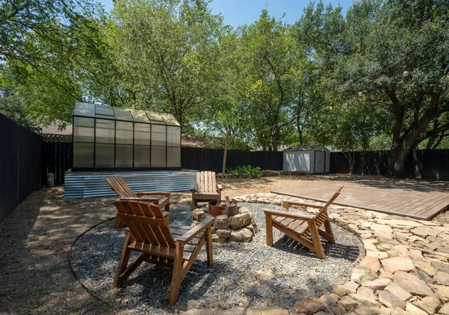Photo 2 of Single family home for sale at 2609 Berkett Dr, Austin, TX 78745 | MLS# 9729022 | Listing updated on 2026-10-26