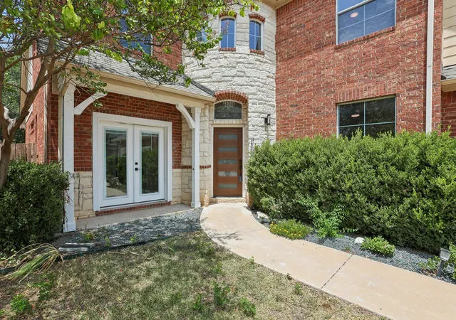 Photo 3 of Single family home for sale at 12717 Lee Park Ln, Austin, TX 78732 | MLS# 9349023 | Listing updated on 2026-09-17