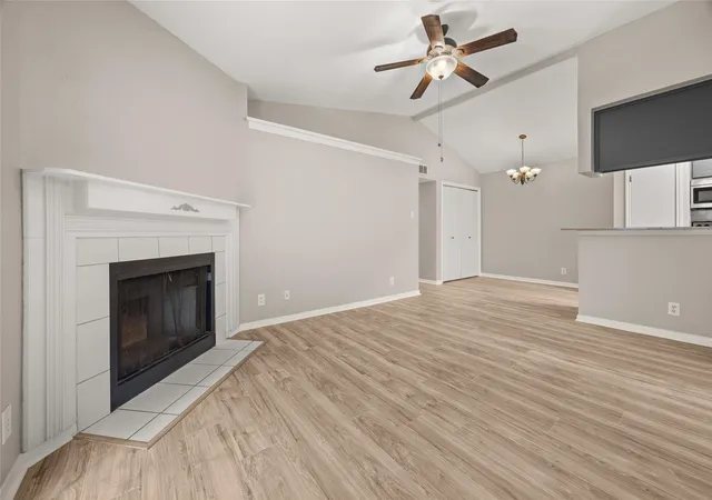 Listing Photo 5 - Condo for sale in building located at 1601 Faro Dr, Austin, TX 78741 - Unit #1502