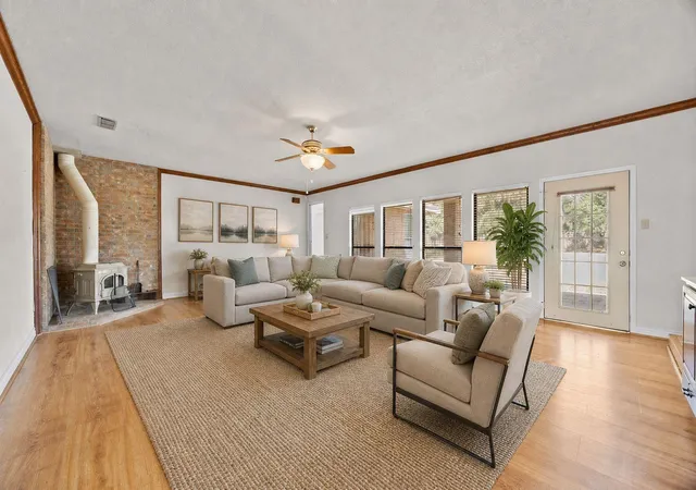 Photo 2 of Single family home for sale at 2852 Cedar Holw Rd, Georgetown, TX 78628 | MLS# 5609743 | Listing updated on 2026-10-09