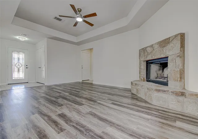 Photo 3 of Sale Pending at 21607 Santa Carlo Ave, Lago Vista, TX 78645 | MLS# 7854345 | Listing updated on 2026-08-22