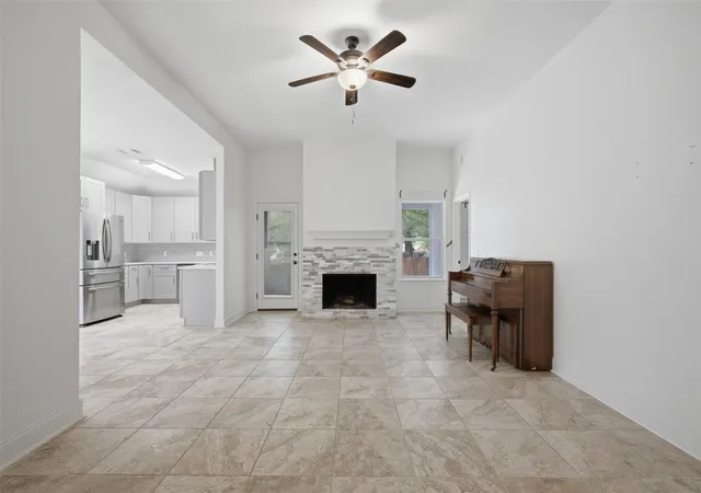 Photo 3 of Single family home for sale at 108 Songbird Ct, Cedar Creek, TX 78612 | MLS# 1724124 | Listing updated on 2026-10-08