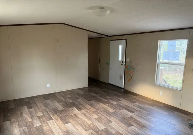 Photo 3 of Manufactured home for sale at 309 Oak Arbor Trl, Del Valle, TX 78617 | MLS# 7487816 | Listing updated on 2026-08-04