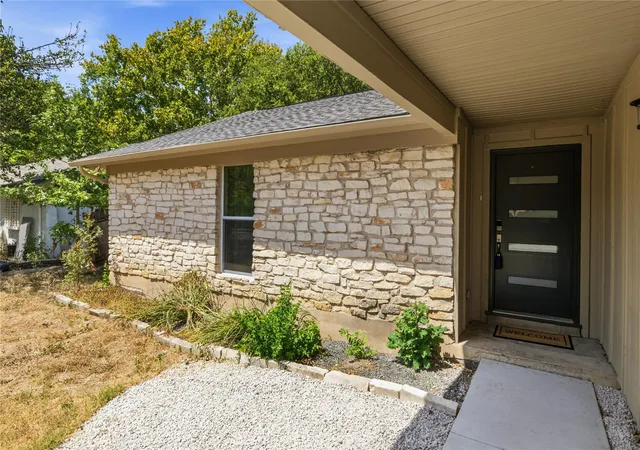 Photo 1 of Single family home for sale at 9304 Hunters Trce, Austin, TX 78758 | MLS# 5206743 | Listing updated on 2026-09-22