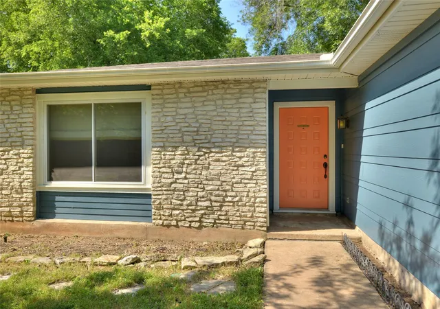 Photo 1 of Single family home for sale at 3211 Paisano Trl, Austin, TX 78745 | MLS# 1050657 | Listing updated on 2026-09-19