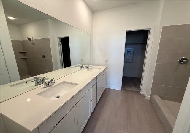 Photo 4 of Single family home for sale at 208 Giants Pass, Hutto, TX 78634 | MLS# 6613230 | Listing updated on 2026-09-18