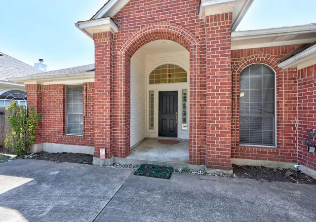 Photo 3 of Single family home for sale at 9123 Fainwood Ln, Austin, TX 78749 | MLS# 6314120 | Listing updated on 2026-08-28