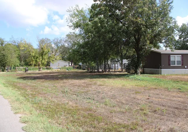 Photo 4 of Manufactured home for sale at 3415 River Rd, Cedar Creek, TX 78612 | MLS# 2022620 | Listing updated on 2026-10-07