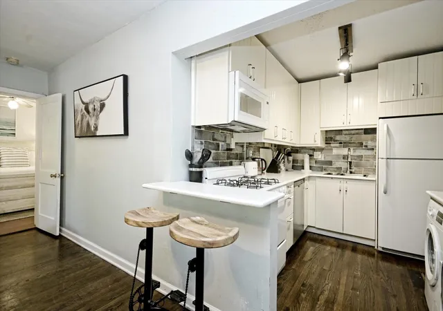 5th image of 3409 Banton Rd, Austin, TX 78722 | MLS# 8624200