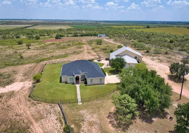 Photo 1 of Single family home for sale at 1456 N Us Hwy 283, Brady, TX 76825 | MLS# 5737830 | Listing updated on 2026-08-19