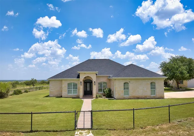Photo 3 of Single family home for sale at 1456 N Us Hwy 283, Brady, TX 76825 | MLS# 5737830 | Listing updated on 2026-08-19
