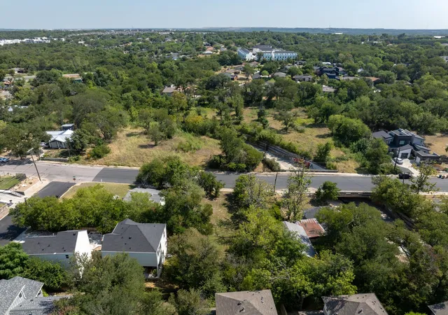 Photo 3 of Land for sale at 5005 Heflin Ln, Austin, TX 78721 | MLS# 9317227 | Listing updated on 2026-08-05
