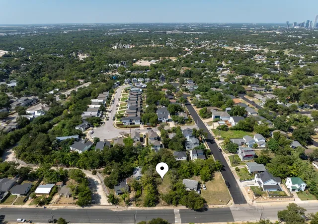 Photo 4 of Land for sale at 5005 Heflin Ln, Austin, TX 78721 | MLS# 9317227 | Listing updated on 2026-08-05