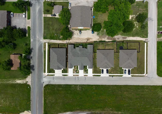 40th image of 406, 408, & 410 W Ave C, Copperas Cove, TX 76522 | MLS# 2175171