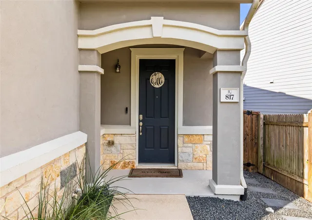 Listing Photo 4 - Condo for sale in building located at 817 Sand Hl Br Dr, Austin, TX 78748