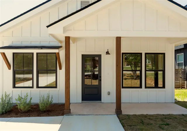 1st image of 9 Stone Creek, Wimberley, TX 78676 | MLS# 3919228