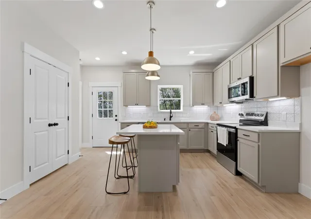 3rd image of 9 Stone Creek, Wimberley, TX 78676 | MLS# 3919228