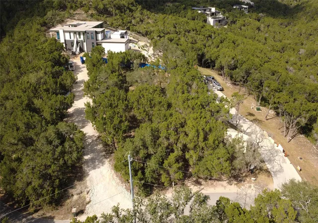 2nd image of 1 Martelli Ln, Austin, TX 78746 | MLS# 4308209