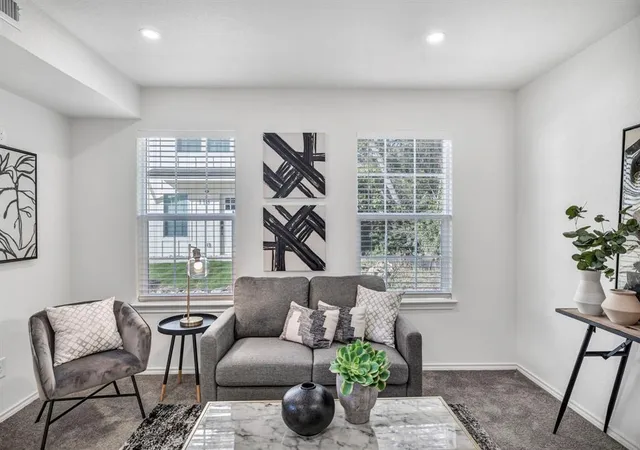 5th image of 350 Debus St, Taylor, TX 76574