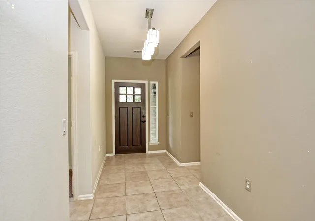 5th image of 516 Independence Creek Ln, Georgetown, TX 78633 | MLS# 7416229