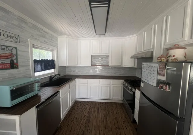 3rd image of 107 W 7Th St, Elgin, TX 78621 | MLS# 6402650