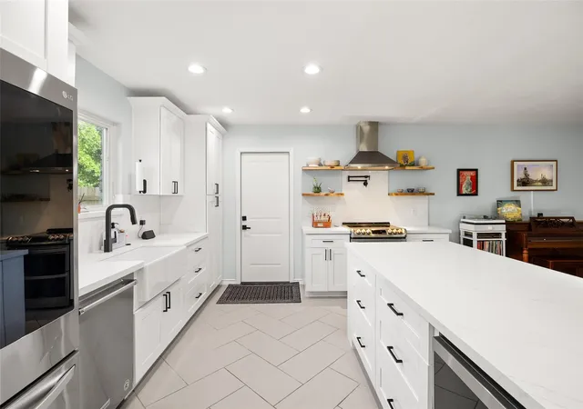 Photo 4 of Single family home for sale at 11307 Powder Ml Trl, Austin, TX 78750 | MLS# 1107067 | Listing updated on 2026-09-06