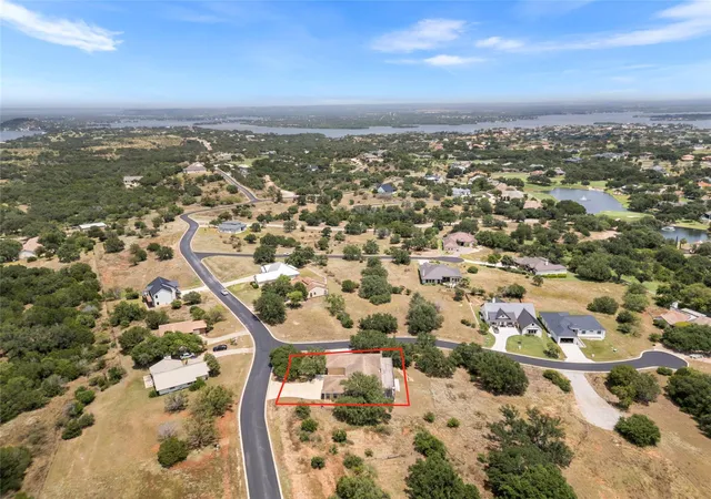 2nd image of 634 Broken Hls, Horseshoe Bay, TX 78657 | MLS# 3756482