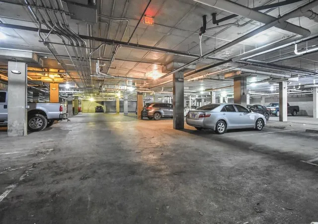 12th image of 2502 Leon St #209, Austin, TX 78705 | MLS# 6521880