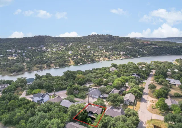 2nd image of 18206 Fair Ln, Jonestown, TX 78645 | MLS# 4879227