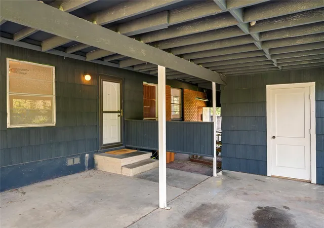 Photo 3 of Single family home for sale at 402 Philco Dr, Austin, TX 78745 | MLS# 6529515 | Listing updated on 2026-08-28