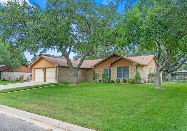 1st image of 108 Meadow Creek Dr, Schulenburg, TX 78956 | MLS# 3031063
