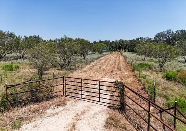 3rd image of 4177 Old Colony Line Rd, Lockhart, TX 78644 | MLS# 2168217