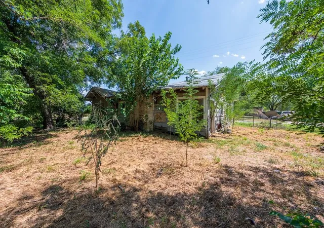 7th image of 1507 Cummings St, Luling, TX 78648 | MLS# 2793501