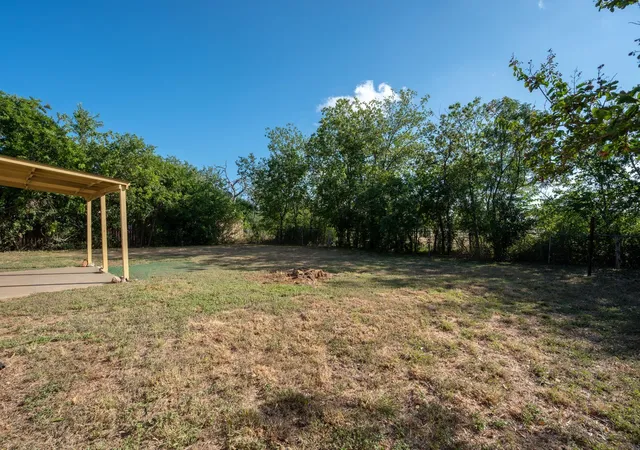 30th image of 1615 Park Ln, Georgetown, TX 78628 | MLS# 9993721