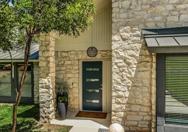 Photo 3 of Single family home for sale at 1923 Cypress Pt W, Austin, TX 78746 | MLS# 6873400 | Listing updated on 2026-09-17