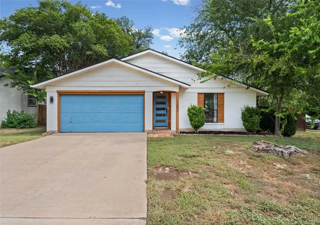 Single family home for sale at 2400 Broken Oak Dr, Austin, TX 78745 | MLS# 4672068