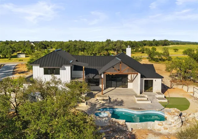 2nd image of 765 Legacy Hills Dr, Johnson City, TX 78636 | MLS# 3580034