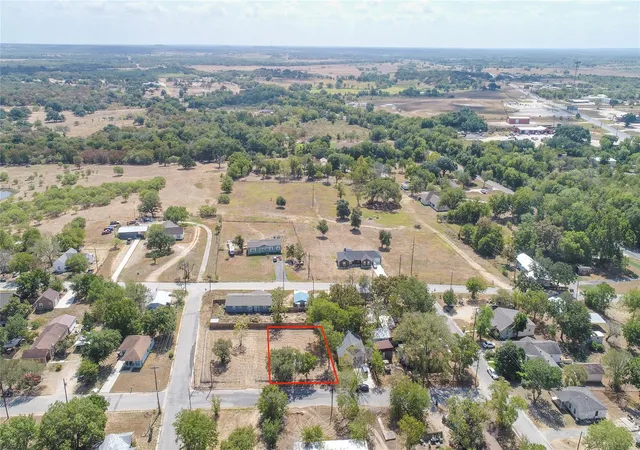 Photo 3 of Land for sale at 220 Daisy Ave, Luling, TX 78648 | MLS# 6895797 | Listing updated on 2026-09-28