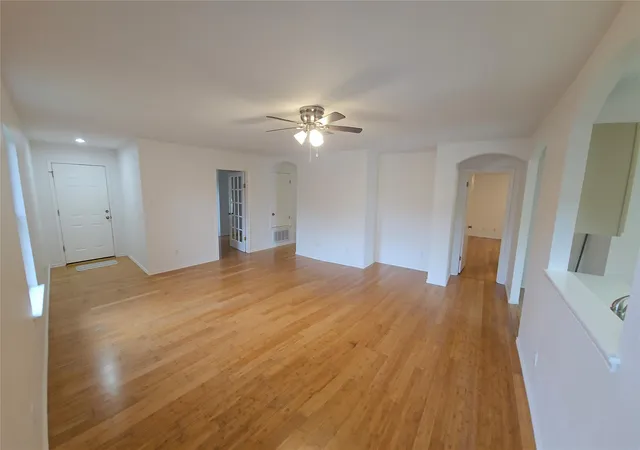 Photo 4 of Single family home for sale at 199 Tristans Way, Buda, TX 78610 | MLS# 7505054 | Listing updated on 2026-10-07